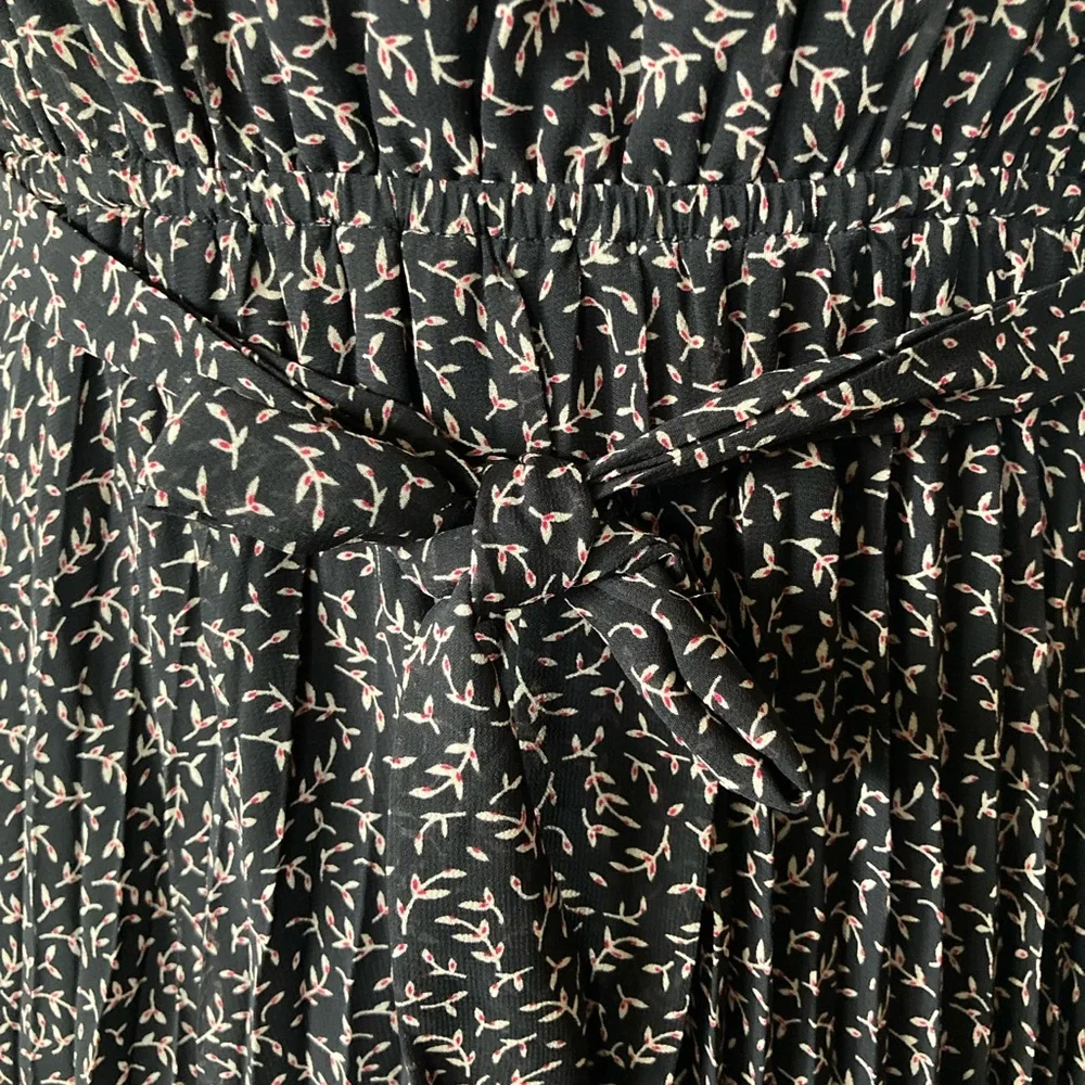 🏇 Baltic Born Prim Pleated Floral Black Midi Dress - Picture 12 of 15